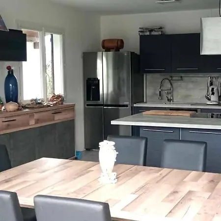 Nyaraló Maison Proche La Rochelle *