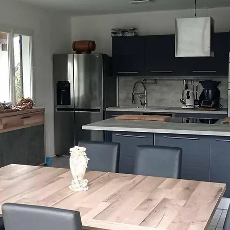Nyaraló Maison Proche La Rochelle *