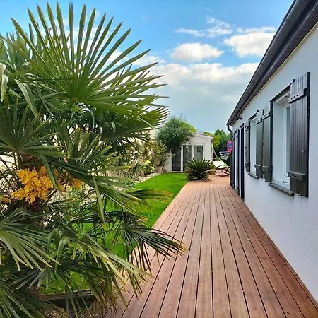 Nyaraló Maison Proche La Rochelle *